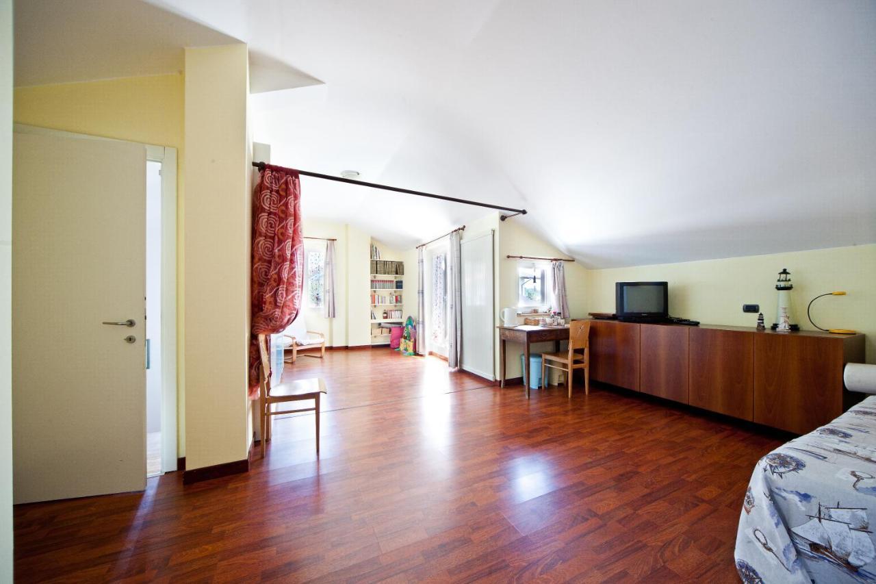 Il Faro Di Manuela Bed and Breakfast Fino Mornasco Εξωτερικό φωτογραφία